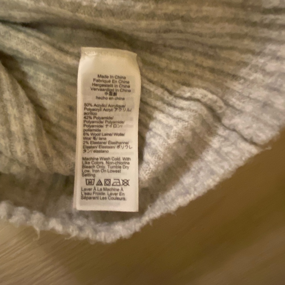 J Crew Puff Sleeve Extra Soft Sweater - Picture 8 of 8